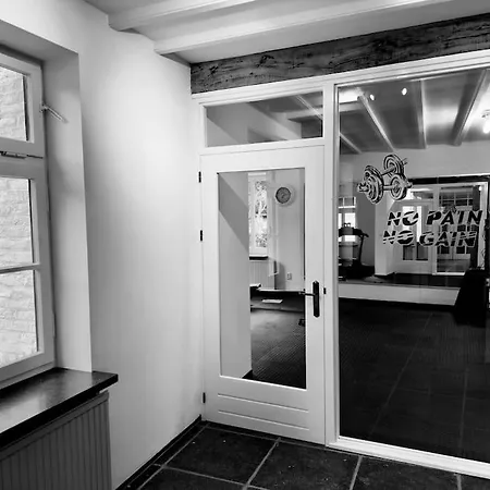 Met Zwembad Nabij M'tricht En Valkenburg Villa